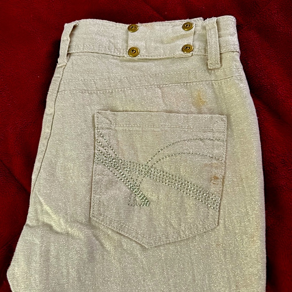 Straight Boot leg. 95% cotton and 5% spandex. - Picture 4 of 5